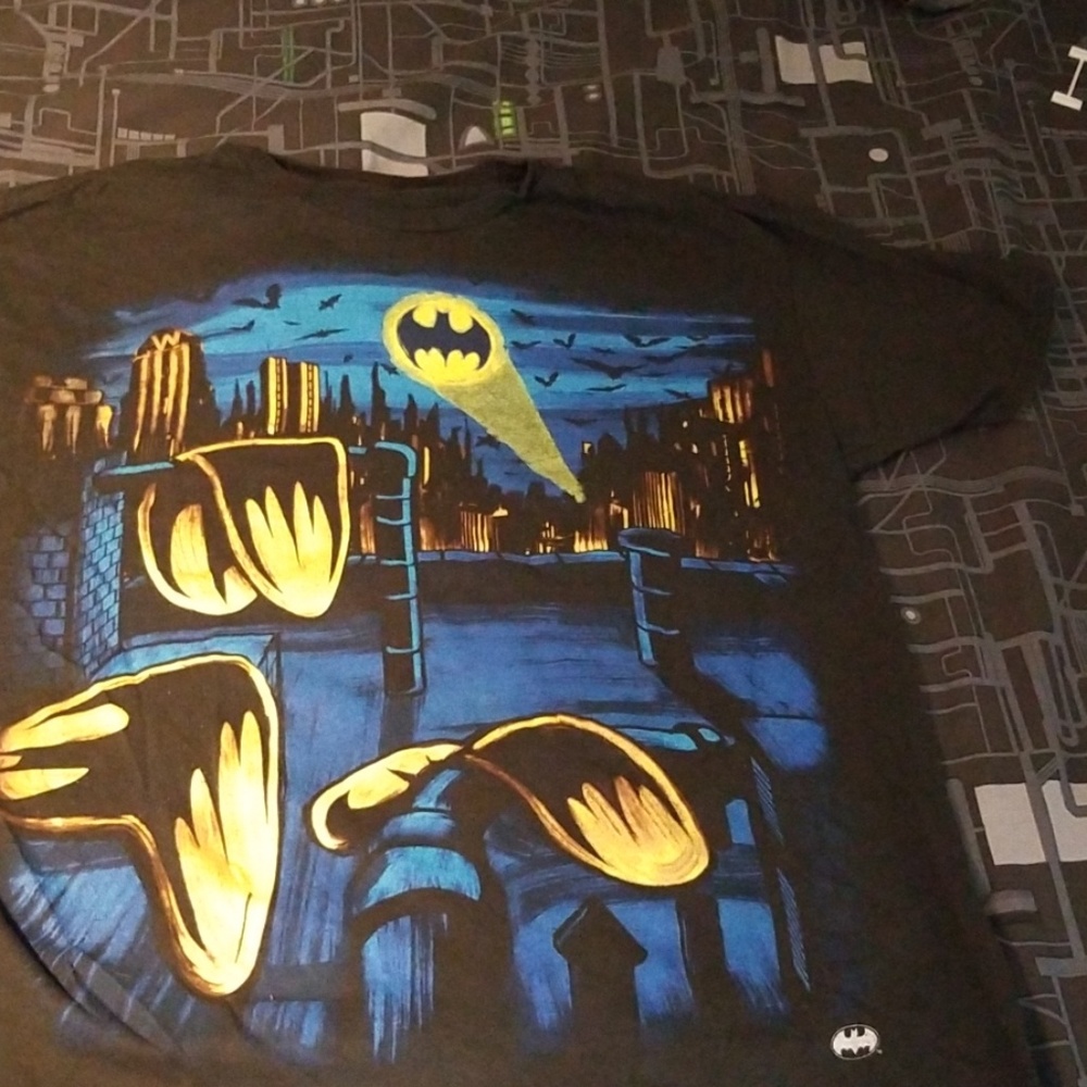 NWOT Batman Salvador Dail Melting Bat Signals Tee